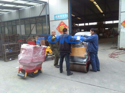 福瑞得機械座駕壓路機，手扶壓路機包裝發(fā)貨