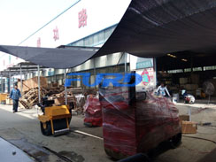 福瑞得機械微動態(tài)--座駕壓路機、手扶壓路機、灌縫機包裝發(fā)貨