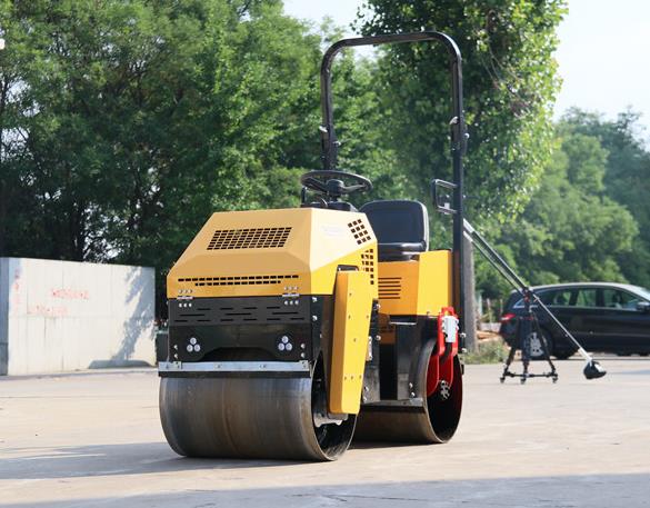 小型壓路機(jī)如何散熱呢？